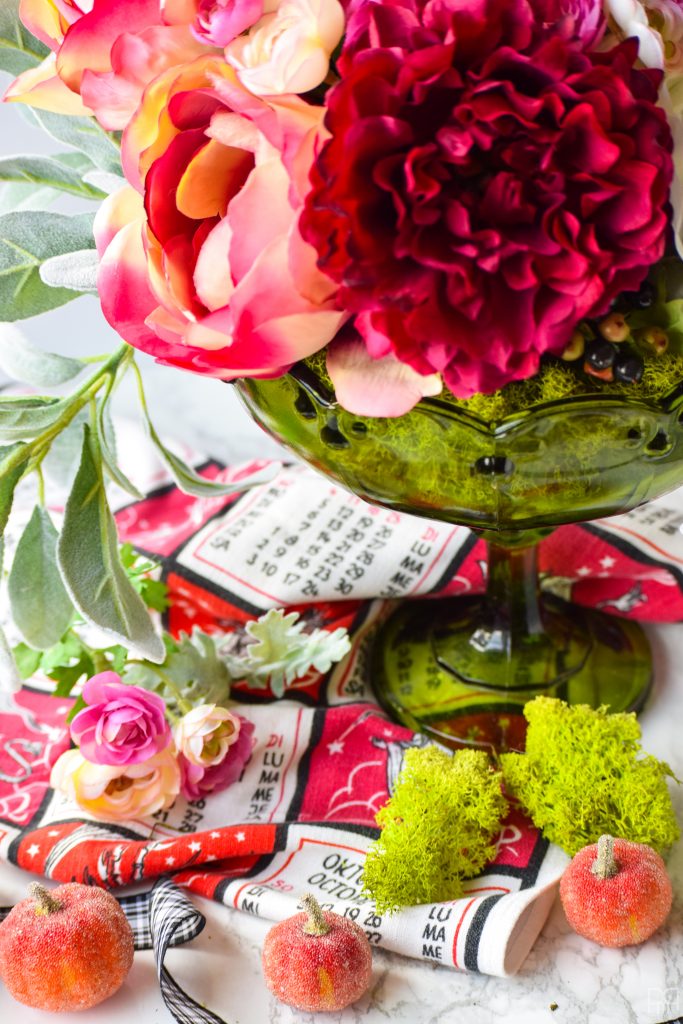 DIY Fall Floral Centrepiece with pumpkins