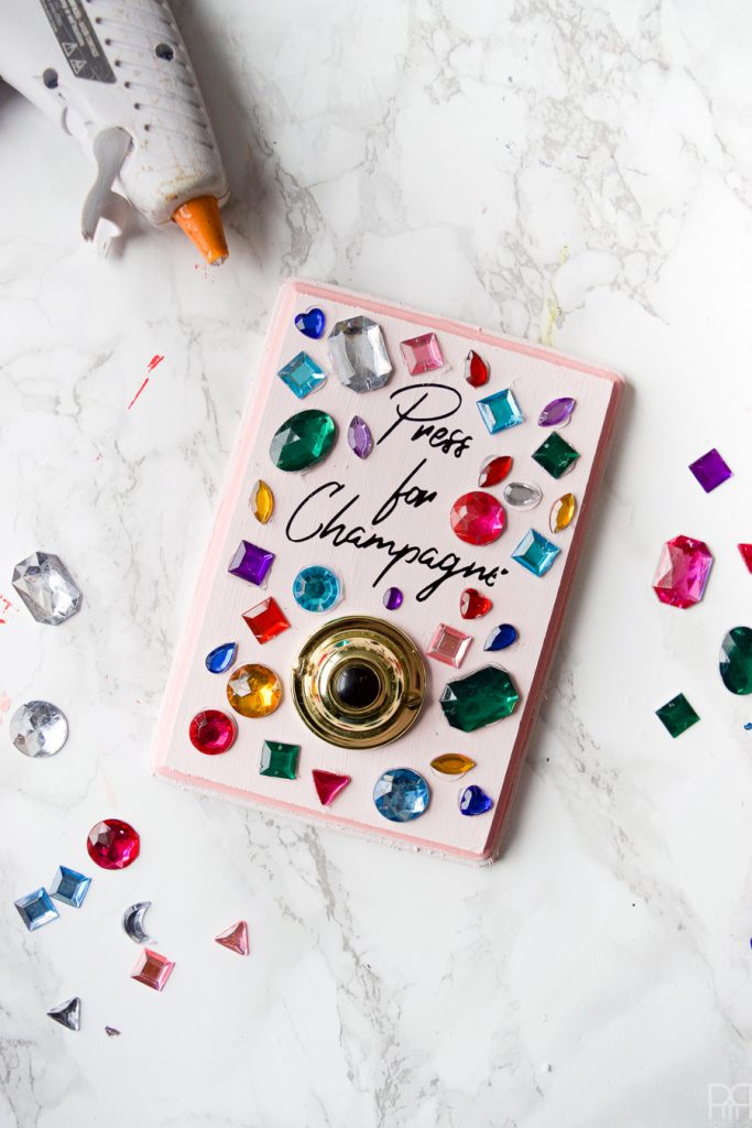 Wouldn't cocktail hour be simpler if there was a magical diy champagne buzzer? Well now there is... or at least one you can DIY. Full deets on the blog