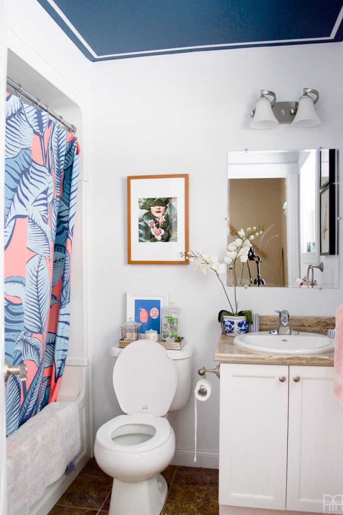 Tada! ✨ ???? ???? Renter Friendly Bathroom Reveal is here after a weekend of work. We've transformed our bathroom using renter-friendly upgrades and Behr Paint to create a colourful & eclectic space that I am proud to show off, heck, I might even host a party in there