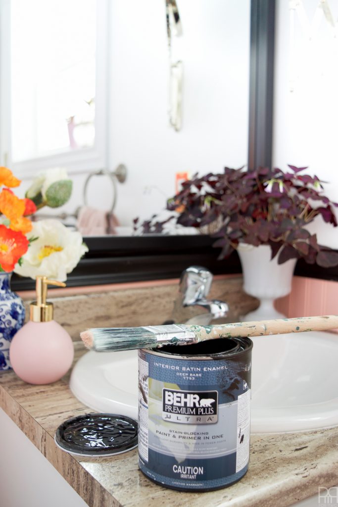 Tada! ✨ ???? ???? Renter Friendly Bathroom Reveal is here after a weekend of work. We've transformed our bathroom using renter-friendly upgrades and Behr Paint to create a colourful & eclectic space that I am proud to show off, heck, I might even host a party in there