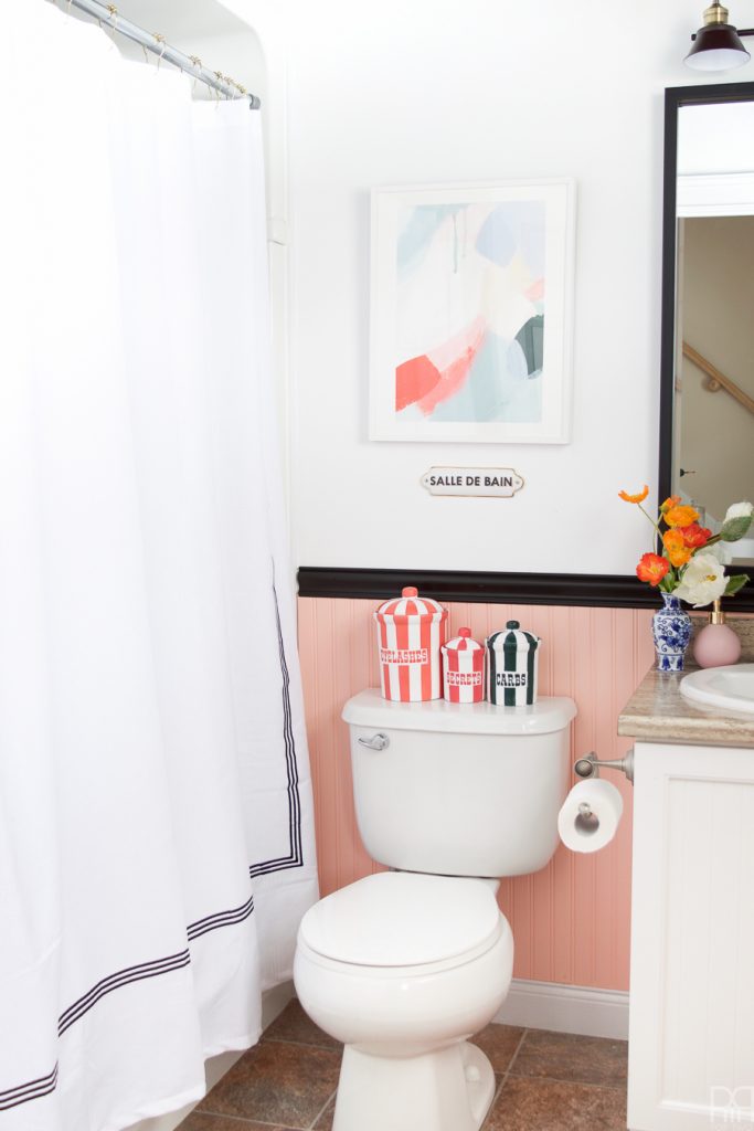 Tada! ✨ ???? ???? Renter Friendly Bathroom Reveal is here after a weekend of work. We've transformed our bathroom using renter-friendly upgrades and Behr Paint to create a colourful & eclectic space that I am proud to show off, heck, I might even host a party in there