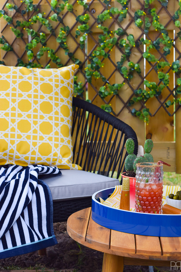 Opening the backyard patio for spring is usually accompanied by a fresh drink and an afternoon spent reading in the shade. I've got my top 2 tips for creating a welcoming and inviting patio / deck / seating area in any yard on the blog.