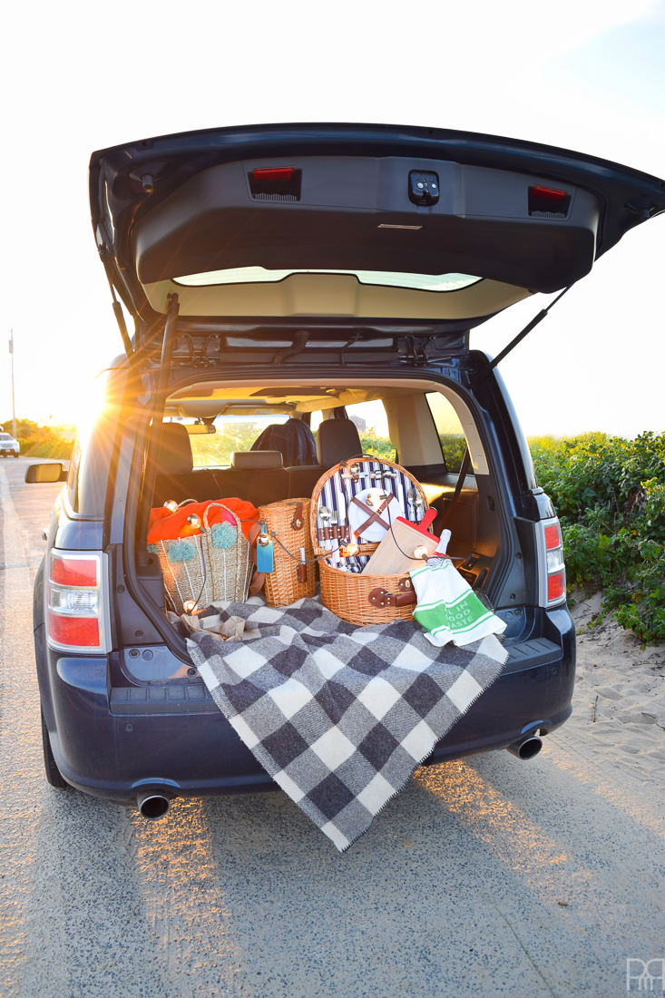 We took the perfect summer road trip down to Martha's Vineyard in a Ford Flex and absolutely loved it. Read more about the Flex and the island on the blog, including our favourite spots, where we stayed, and what we did.