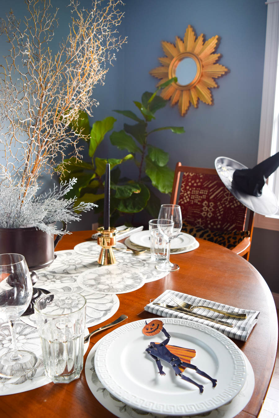 An All Hallows Eve Tablescape that's mature enough for dinner, and low-key enough for a casual dinner with friends. Grab your costume and maybe a candy.