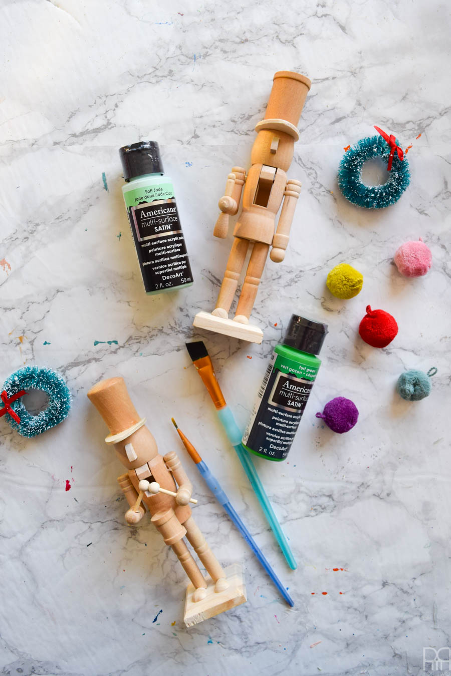 The holidays aren't completed with seasonal decor, and my contribution to this year's scene are some Colourful Painted Nutcrackers that I made using DecoArt's satin enamel paints. Come take a look!