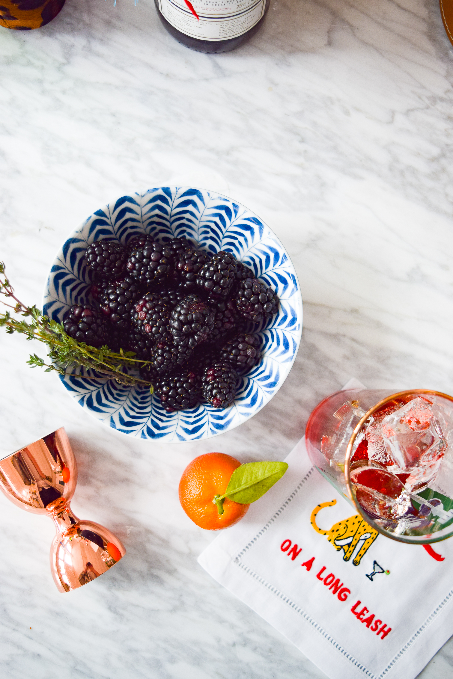 Make yourself a Blackberry & Rosemary Pimms Cup to start you happy hour in style! Their the perfect weekend sip or brunch cocktail. So fresh and tasty!