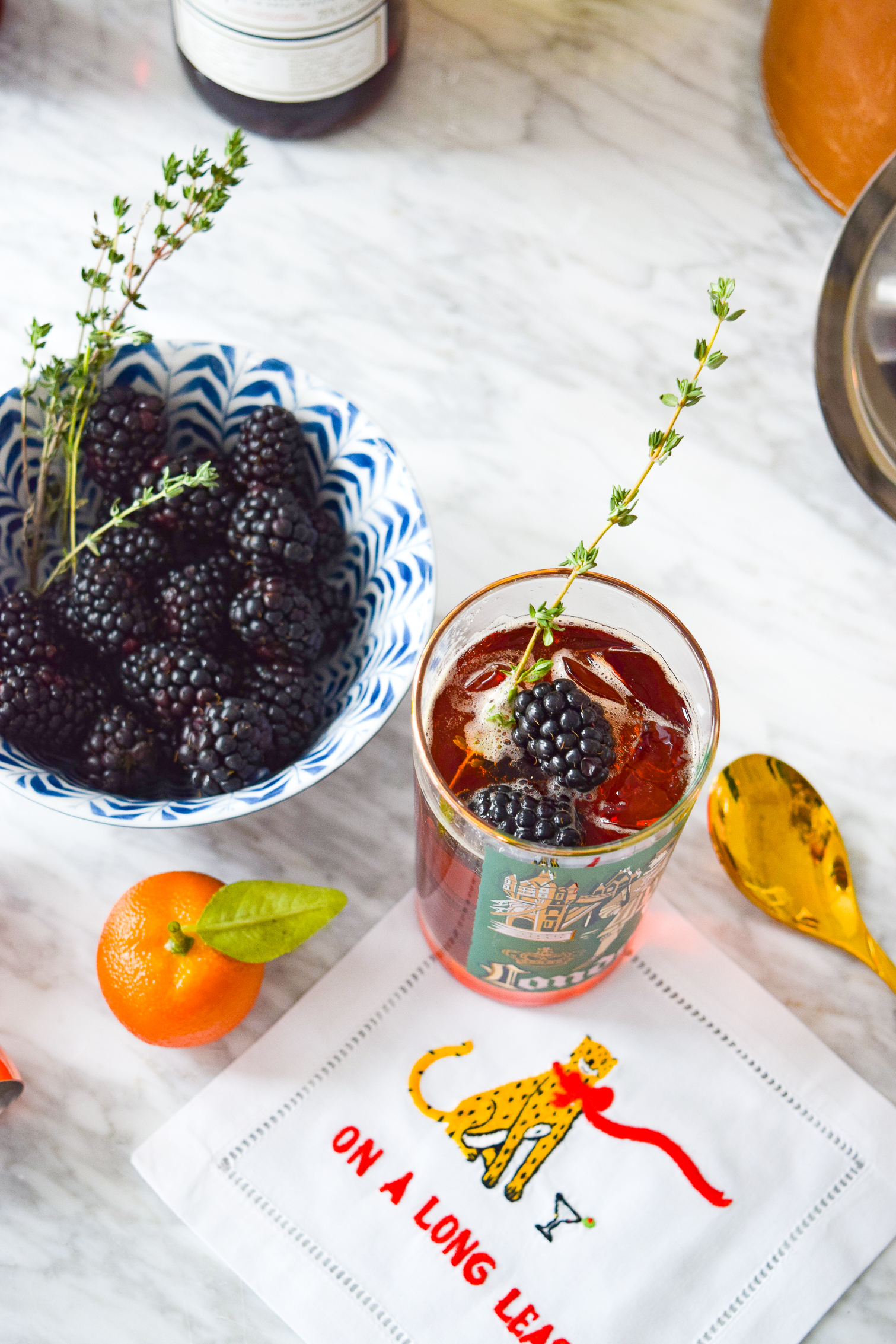 Make yourself a Blackberry & Rosemary Pimms Cup to start you happy hour in style! Their the perfect weekend sip or brunch cocktail. So fresh and tasty!