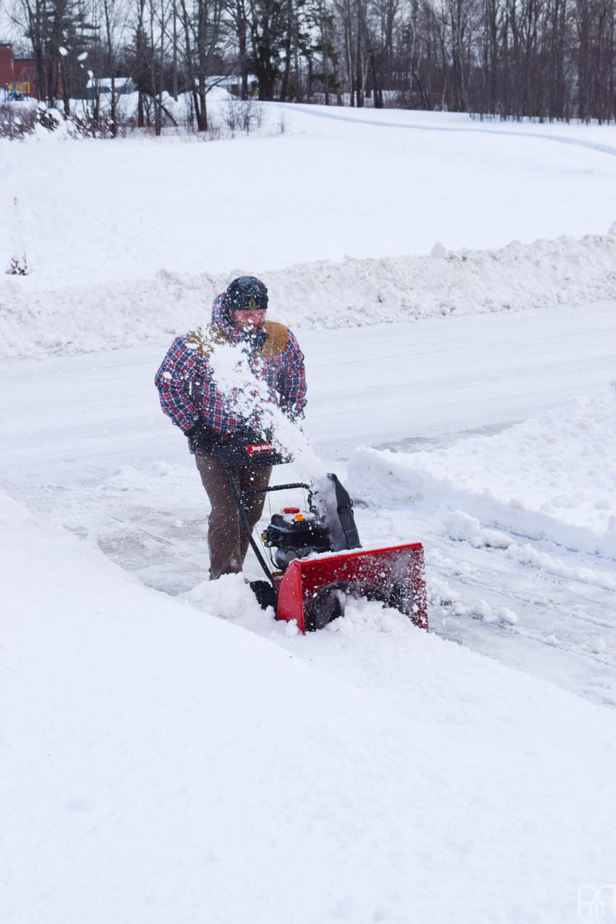 Conquer your winter blues and head outside to enjoy mother nature! You'll get to the business of enjoying the great outdoors so much faster when you've got a snowblower to help power through the ice and snow. Come see what I'm doing to enjoy the Winter