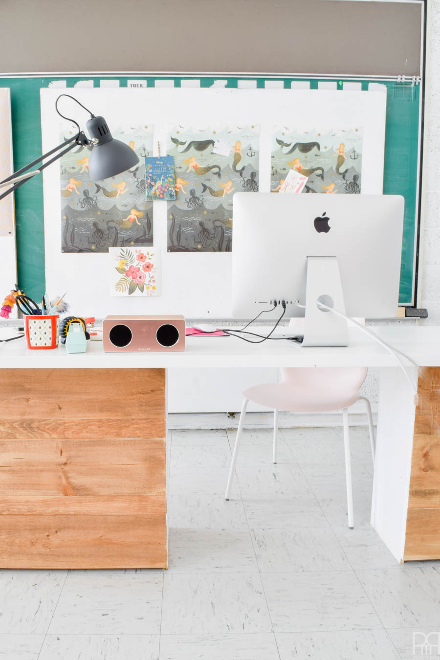 Come tour Blush & Brass Studios, and see what all the fuss is about. Furnished with tons of DIY and Homesense finds, you'll never see a shared work space that looks this good ever again. 