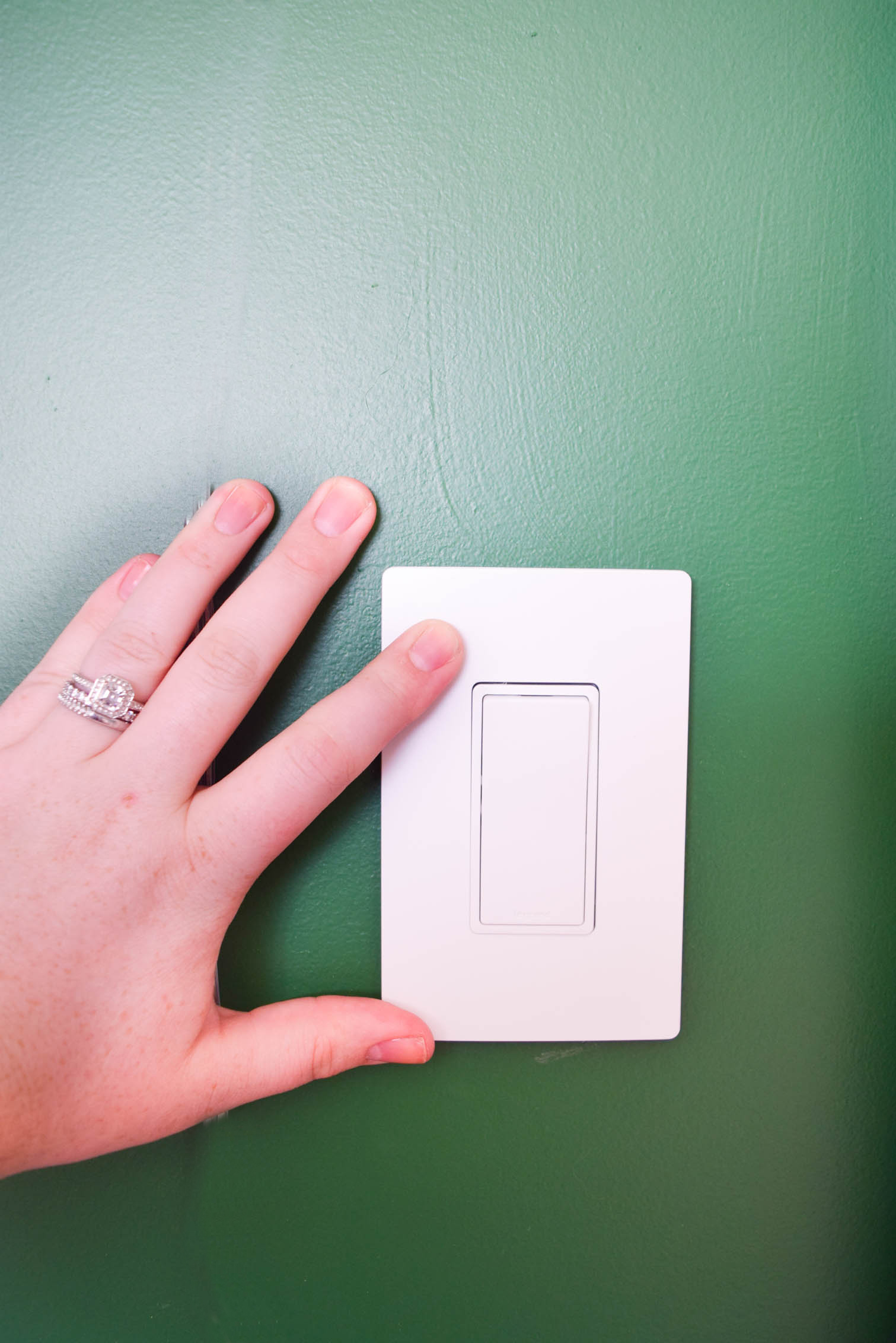 Swapping light switches is easy AF y'all. Who knew?! Legrand did, which is why they made these beautiful switches that are easy to install. Come catch the deets on the blog, as well as a sneak peak of our eclectic guest room reveal.