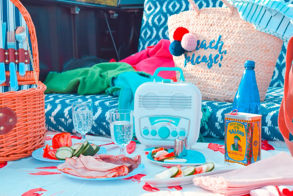 beach picnic out the back of a truck