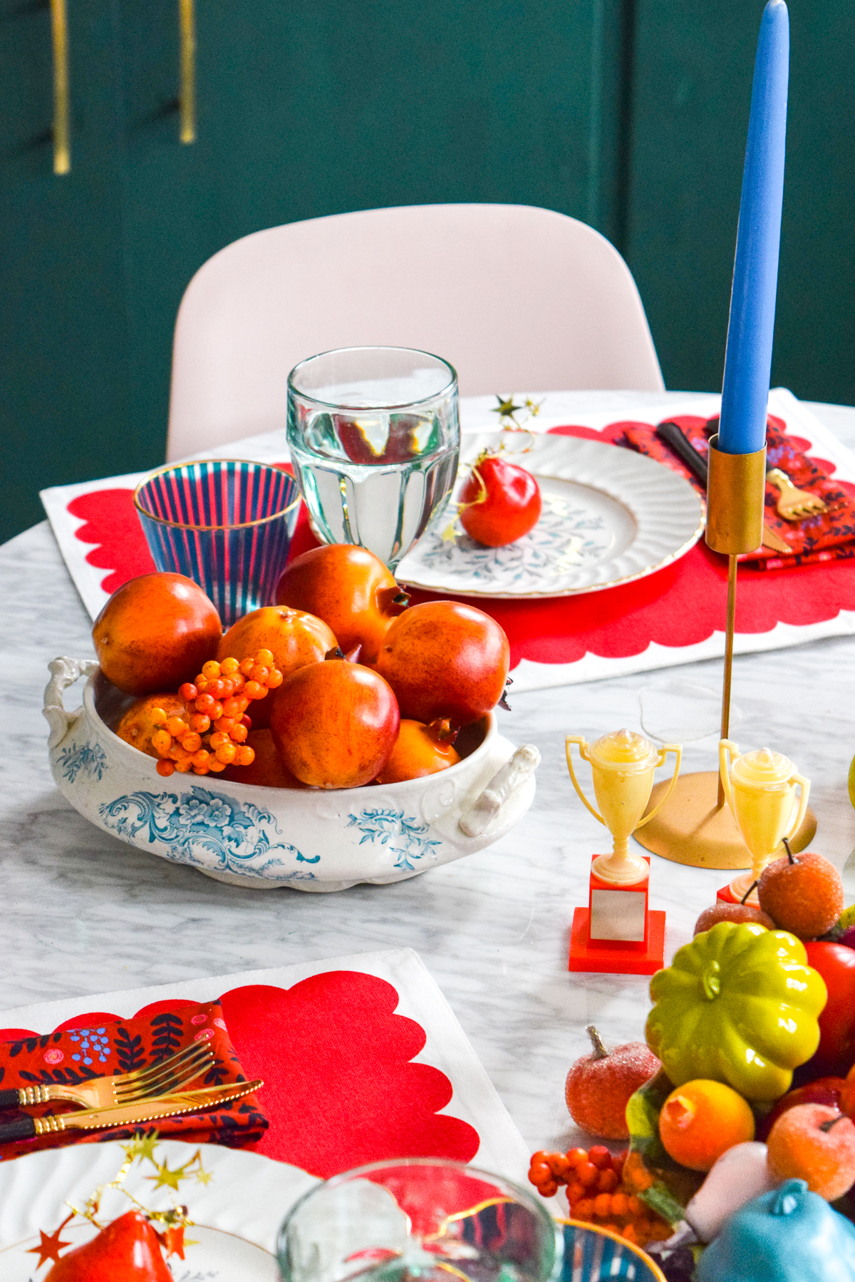 tablescape with reds and blues for fall