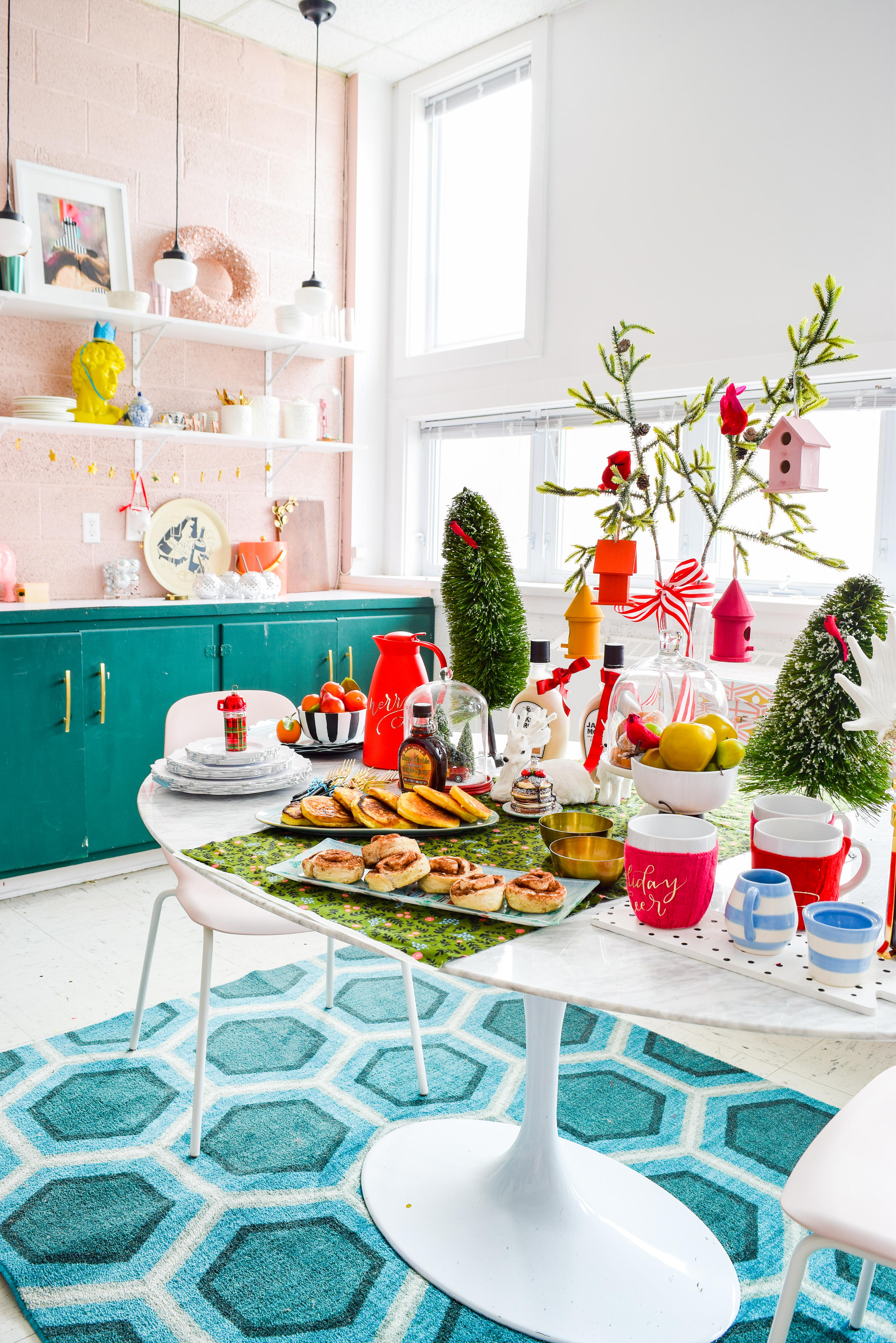 Entertaining is the easiest way to chase away the winter blues! My colourful woodland winter brunch tablescape is exactly what you need for your gathering.