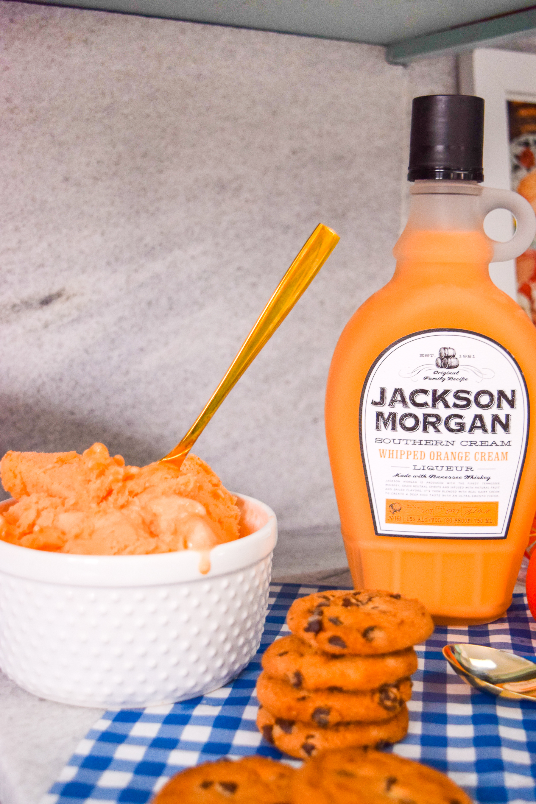 Whipped orange ice cream sandwiches are the treat you didn't know you needed! Make 'em at home, stuff 'em with what you want, or just eat the ice cream! Best part, they're made using Jackson Morgan's Orange Whipped Cream.