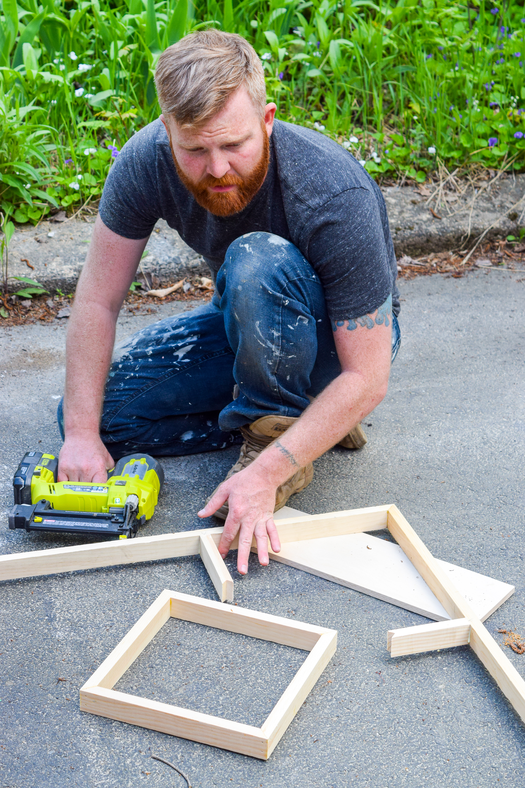 Build a DIY MCM Trellis Panel using materials from your local Home Depot, and finish with Behr's outdoor paint. Grab the tutorial and cut list on the blog!