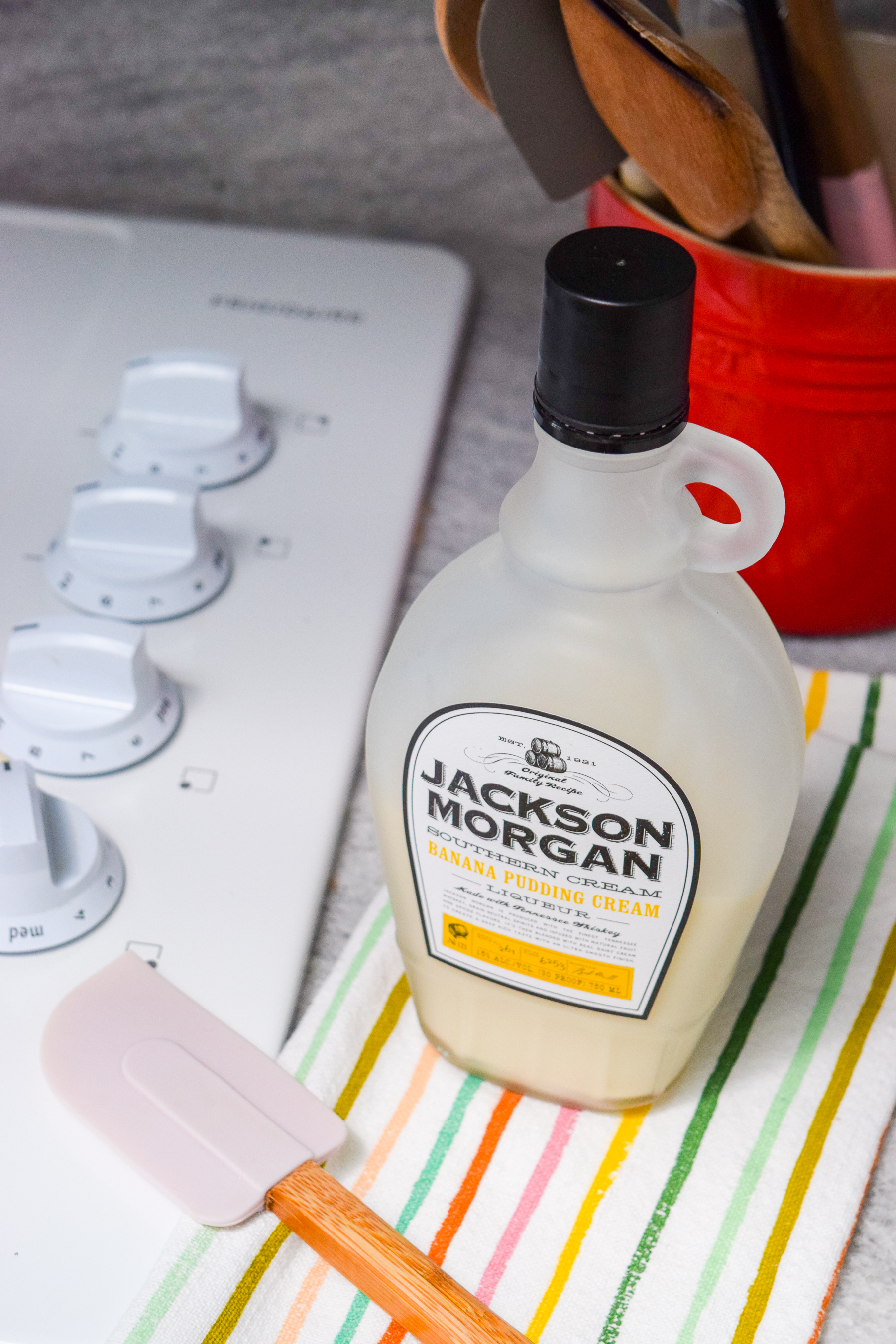 A Whiskey Banana Cream Bundt Cake is easier to make than you'd think (cake mix + Jackson Morgan Banana Pudding Cream), and tastes like creamy banana pudding goodness. 