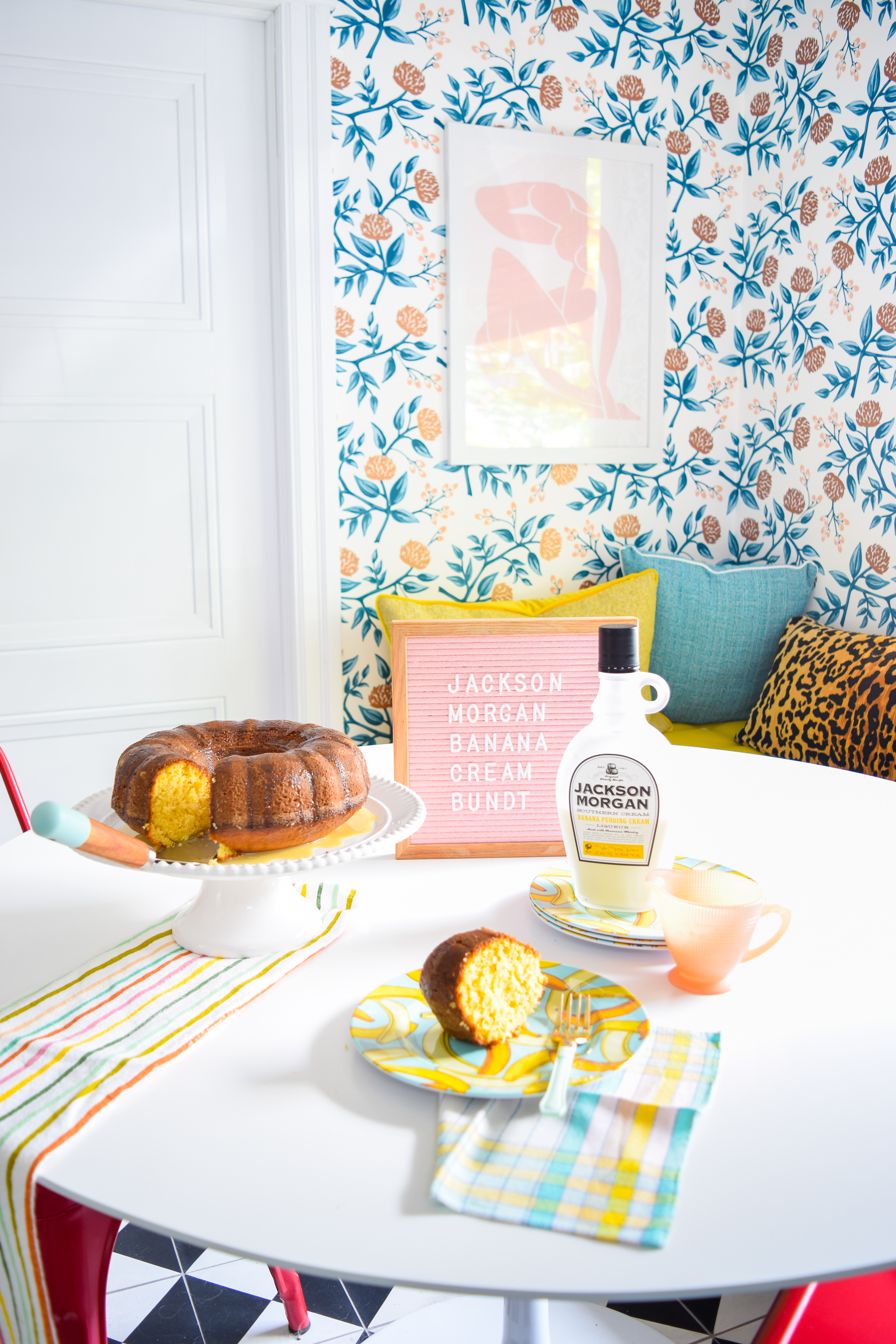 A Whiskey Banana Cream Bundt Cake is easier to make than you'd think (cake mix + Jackson Morgan Banana Pudding Cream), and tastes like creamy banana pudding goodness. 