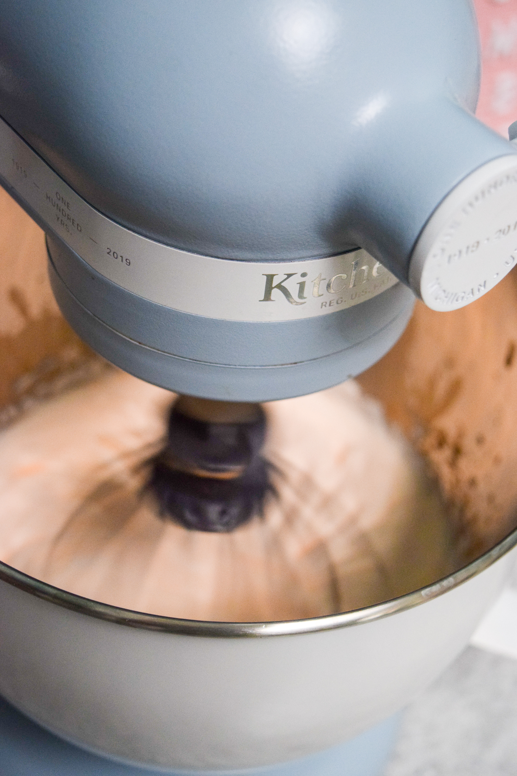 Whip up a boozy peach & cherry pie in time for the long weekend! You won't regret putting these flavours together with a dash of Jackson Morgan Cream. Whip up a boozy peach & cherry pie in time for the long weekend! You won't regret putting these flavours together with a dash of Jackson Morgan Cream.