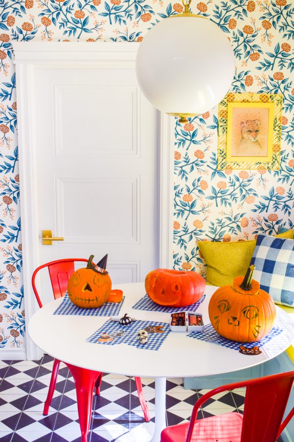 How to Make a Stacked Pumpkin Topiary • PMQ for two
