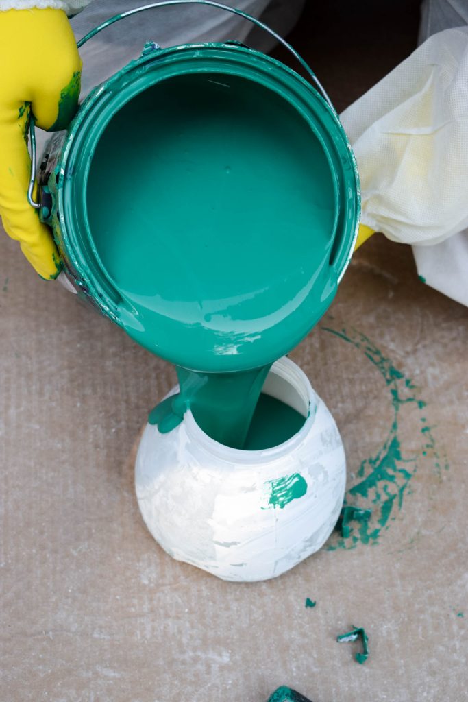 Ever wondered about using a paint sprayer instead of rollers and brushes? This step-by-step will help you master the process and conquer your next space! BEHR'S Marquee paint makes for the best material, so now you just need the right colour. 