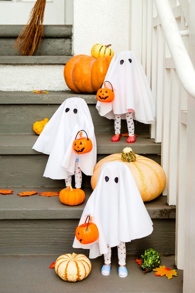 DIY Ghost Decor - DIY Halloween Decorations