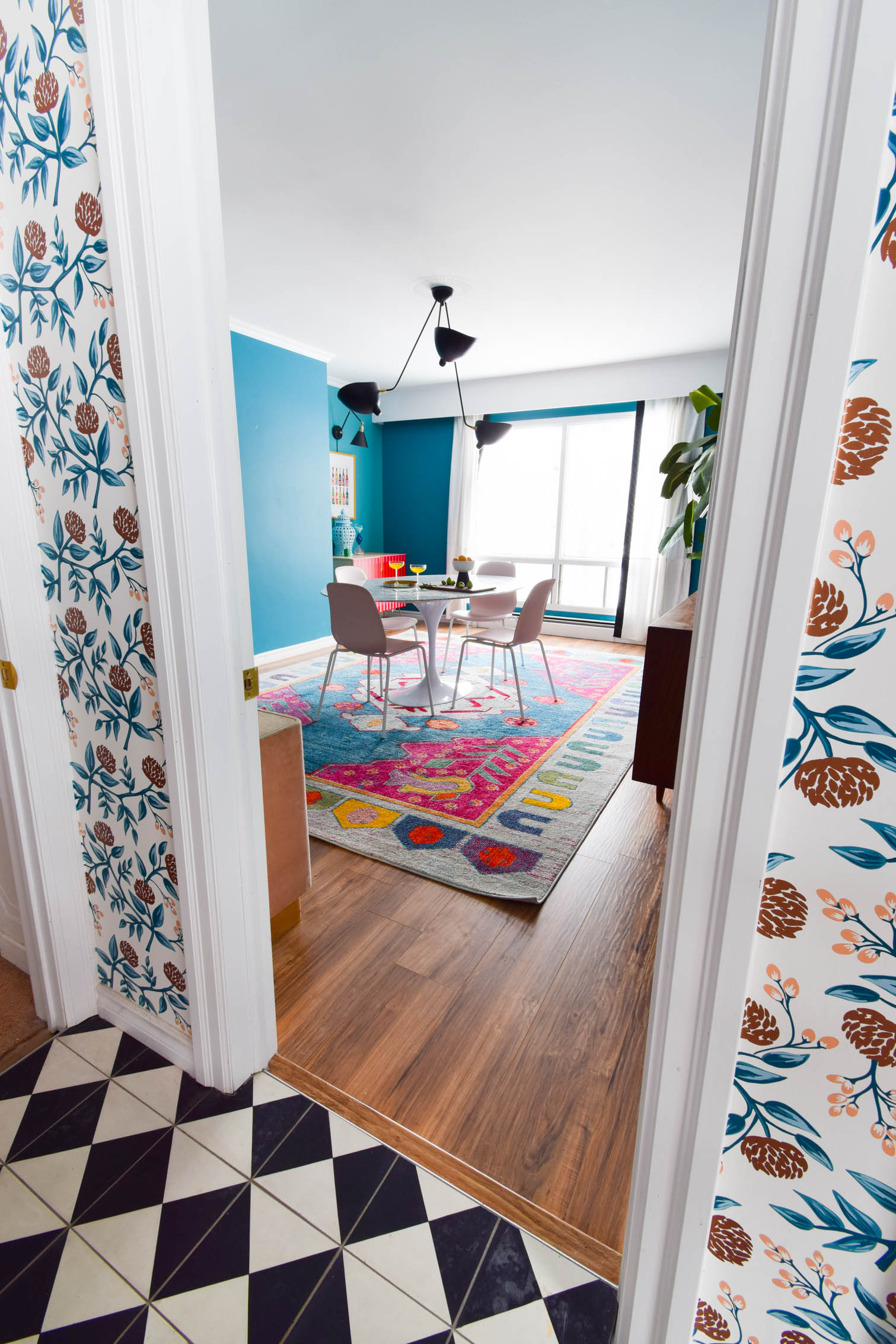 Ever wondered how to install laminate flooring? Using our Golden Select Laminate flooring (in sandstone), we walk you through the process in our dining room.