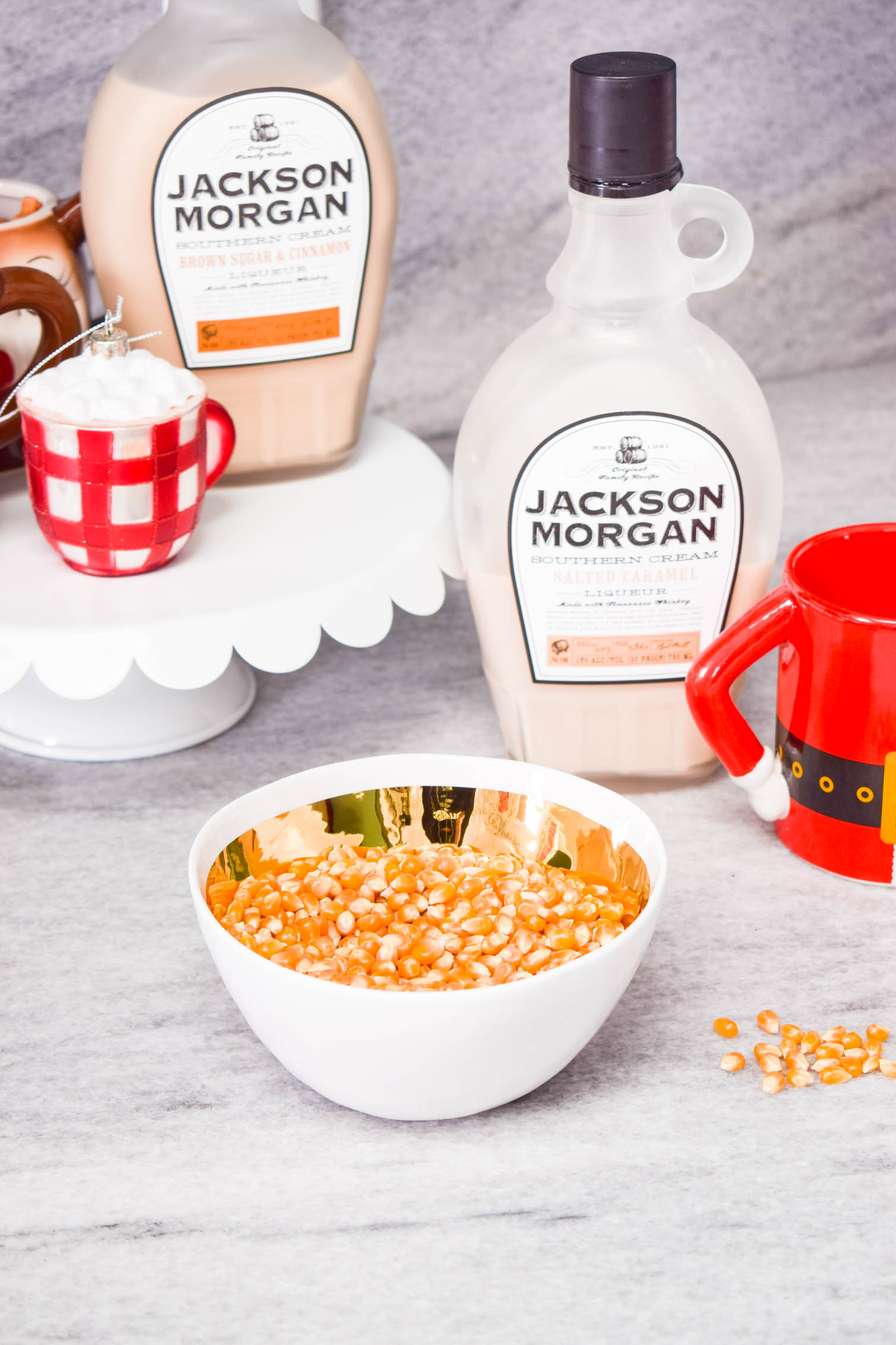 I'm a huge fan of the tasty gift, and I wanted to put a fresh twist on the food gifts we see exchange, with my Whiskey Cream Caramel Popcorn Recipe.