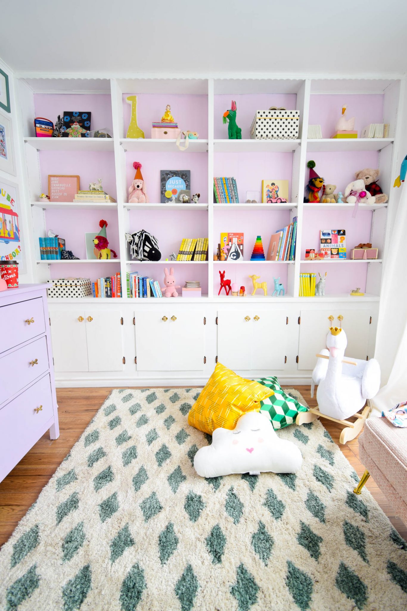 Nursery Bookshelf Styling Tips • PMQ for two