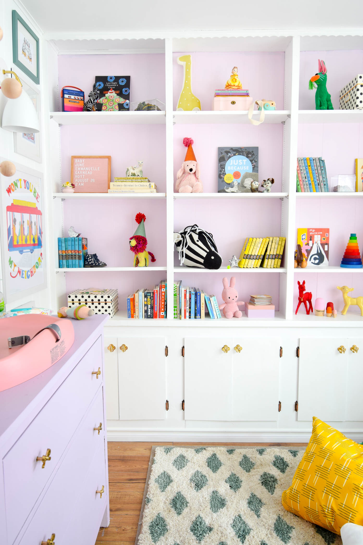 nursery bookshelf