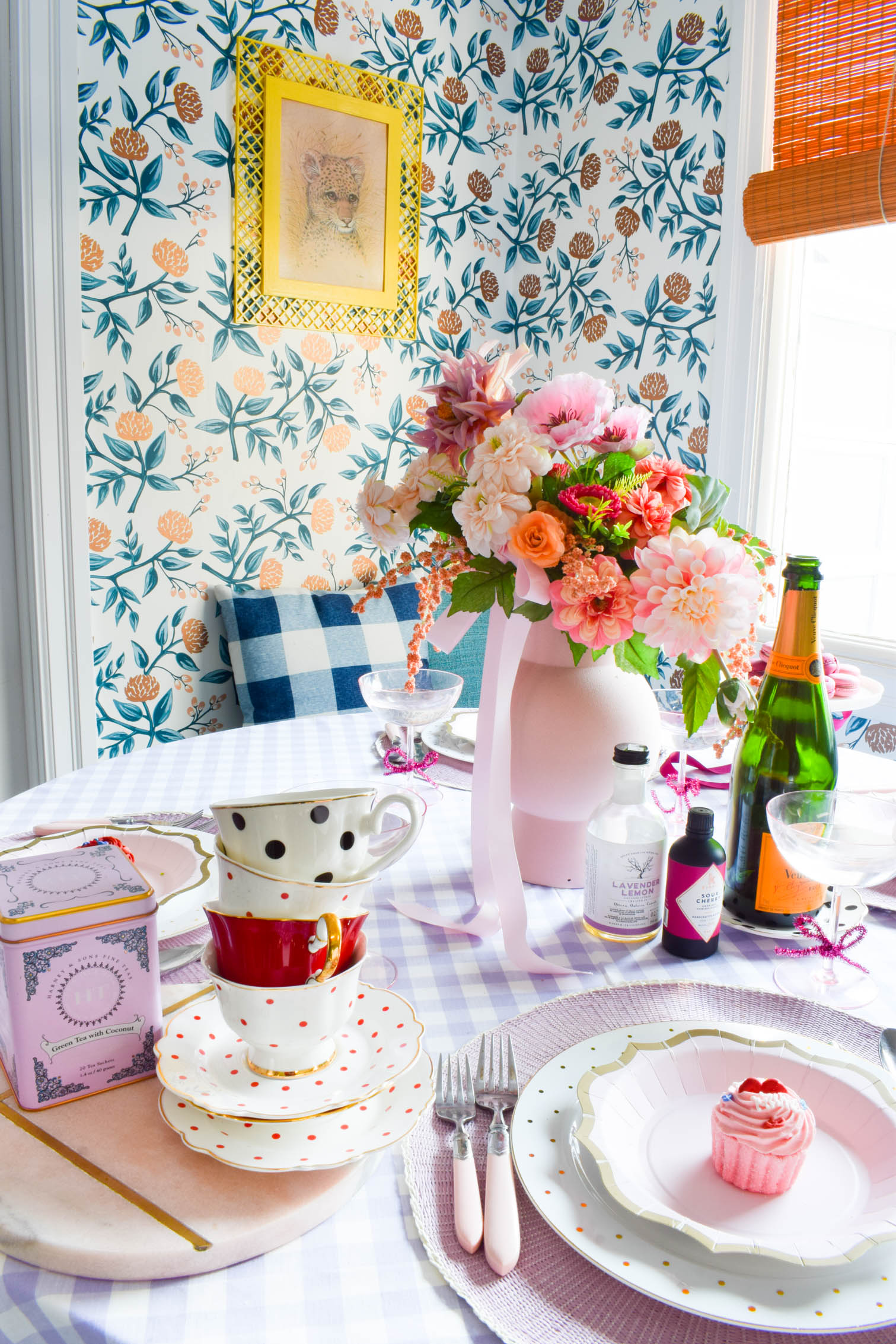 valentine's day table decor doesn't just have to be heart diecuts and cinnamon hearts. A soft purple tablescape, with shades of pink is all you need.