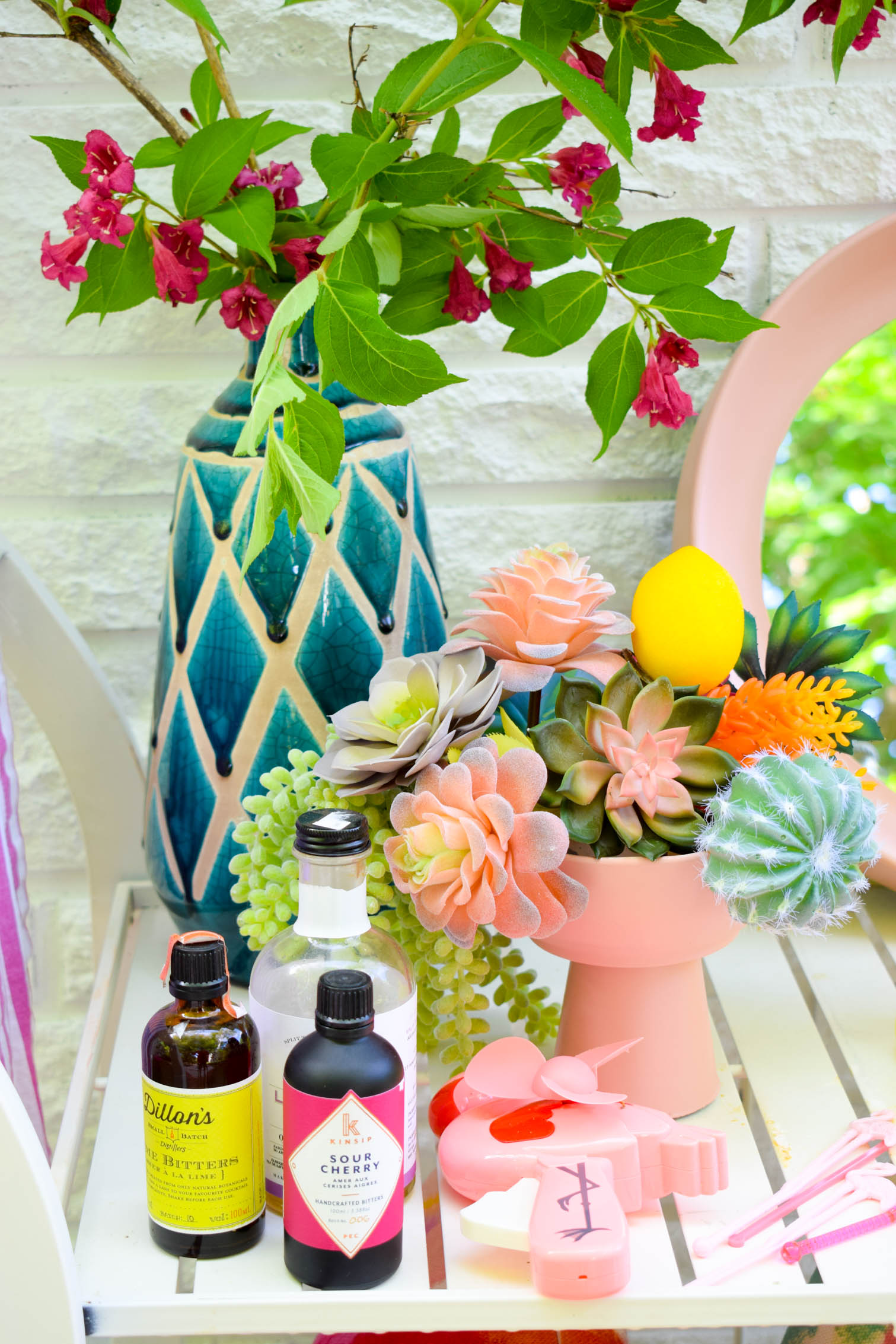 Looking for cohesive and polished ways to bring the color? I've got you covered when it comes to easy colourful patio ideas this summer. Everything from color palettes to sources, neutrals and more!