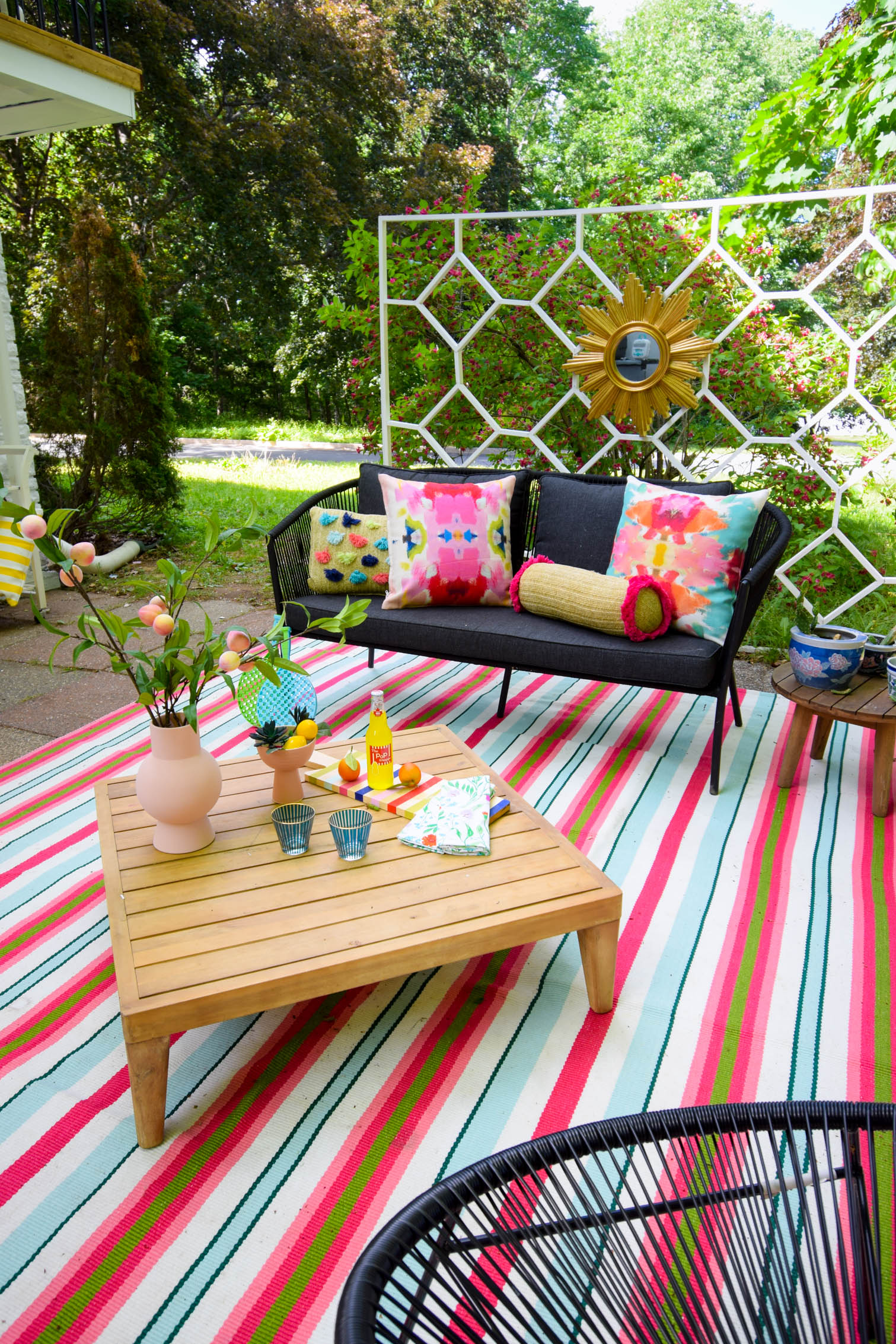 Looking for cohesive and polished ways to bring the color? I've got you covered when it comes to easy colourful patio ideas this summer. Everything from color palettes to sources, neutrals and more!