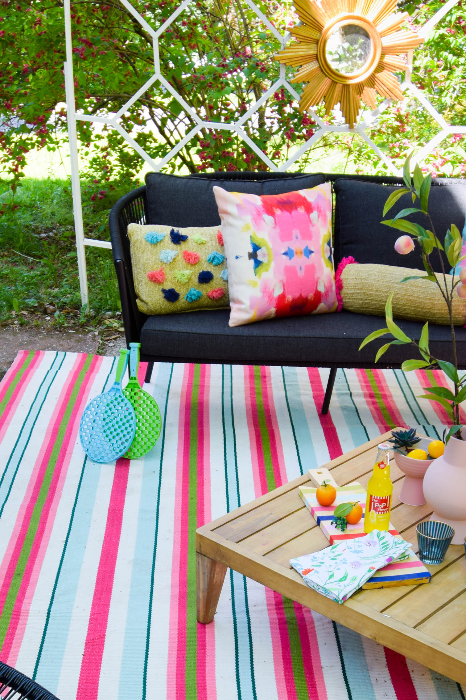 Looking for cohesive and polished ways to bring the color? I've got you covered when it comes to easy colourful patio ideas this summer. Everything from color palettes to sources, neutrals and more!