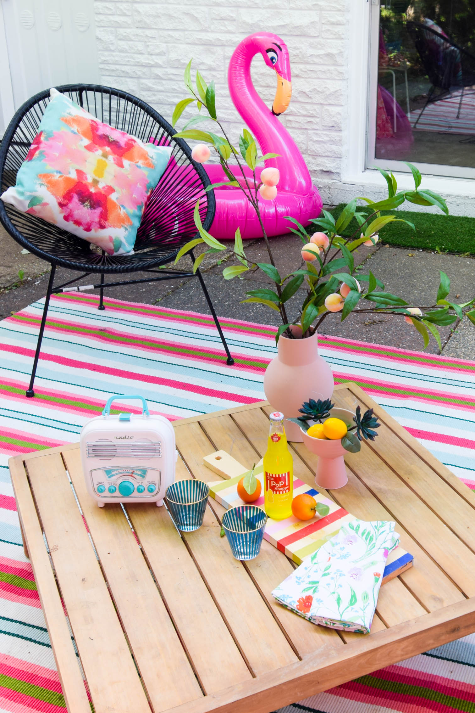 Looking for cohesive and polished ways to bring the color? I've got you covered when it comes to easy colourful patio ideas this summer. Everything from color palettes to sources, neutrals and more!