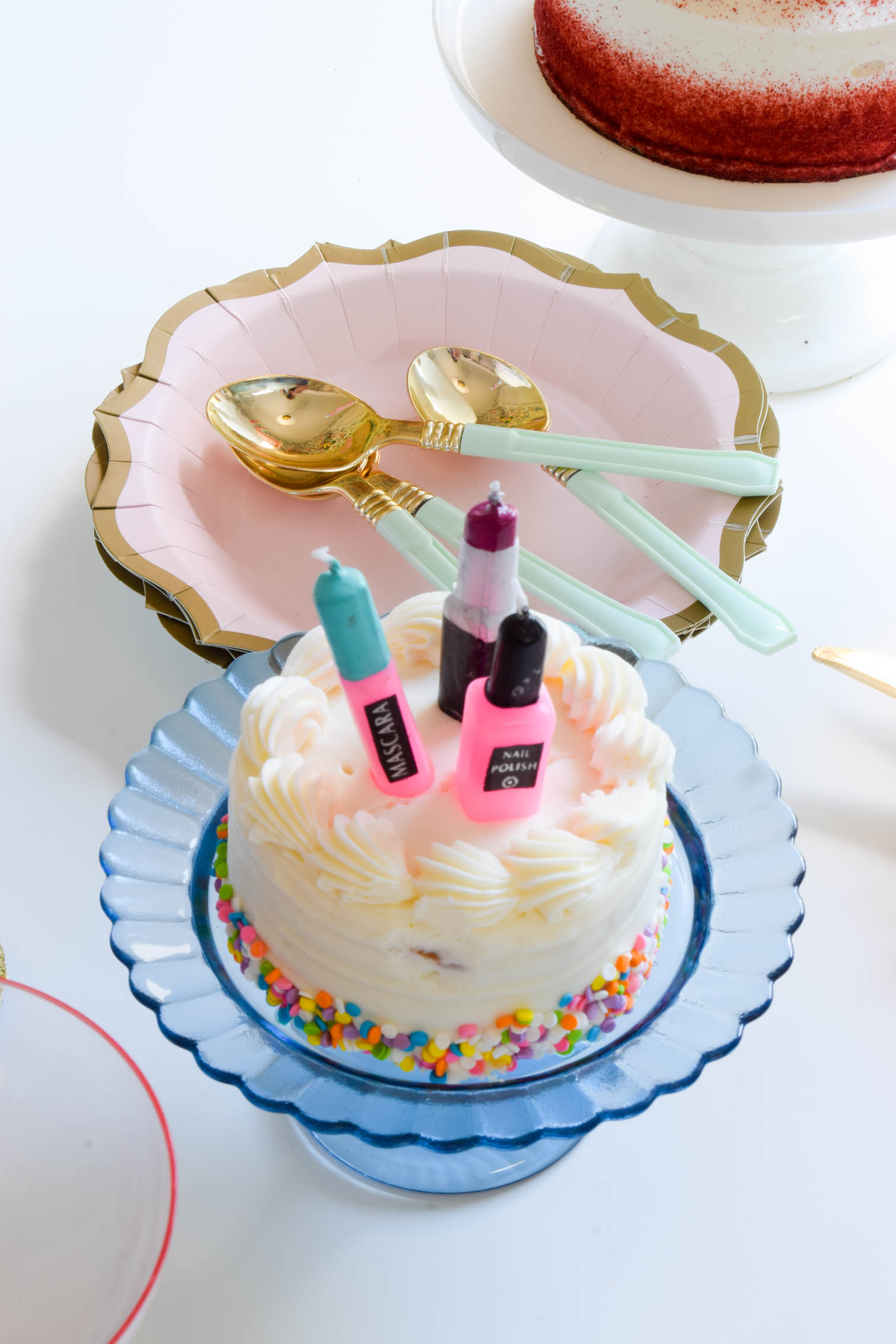 Wanna celebrate but don't have a reasons? we combined our birthdays into one big excuse for cake. This is how to throw an "everyone's birthday" party. 