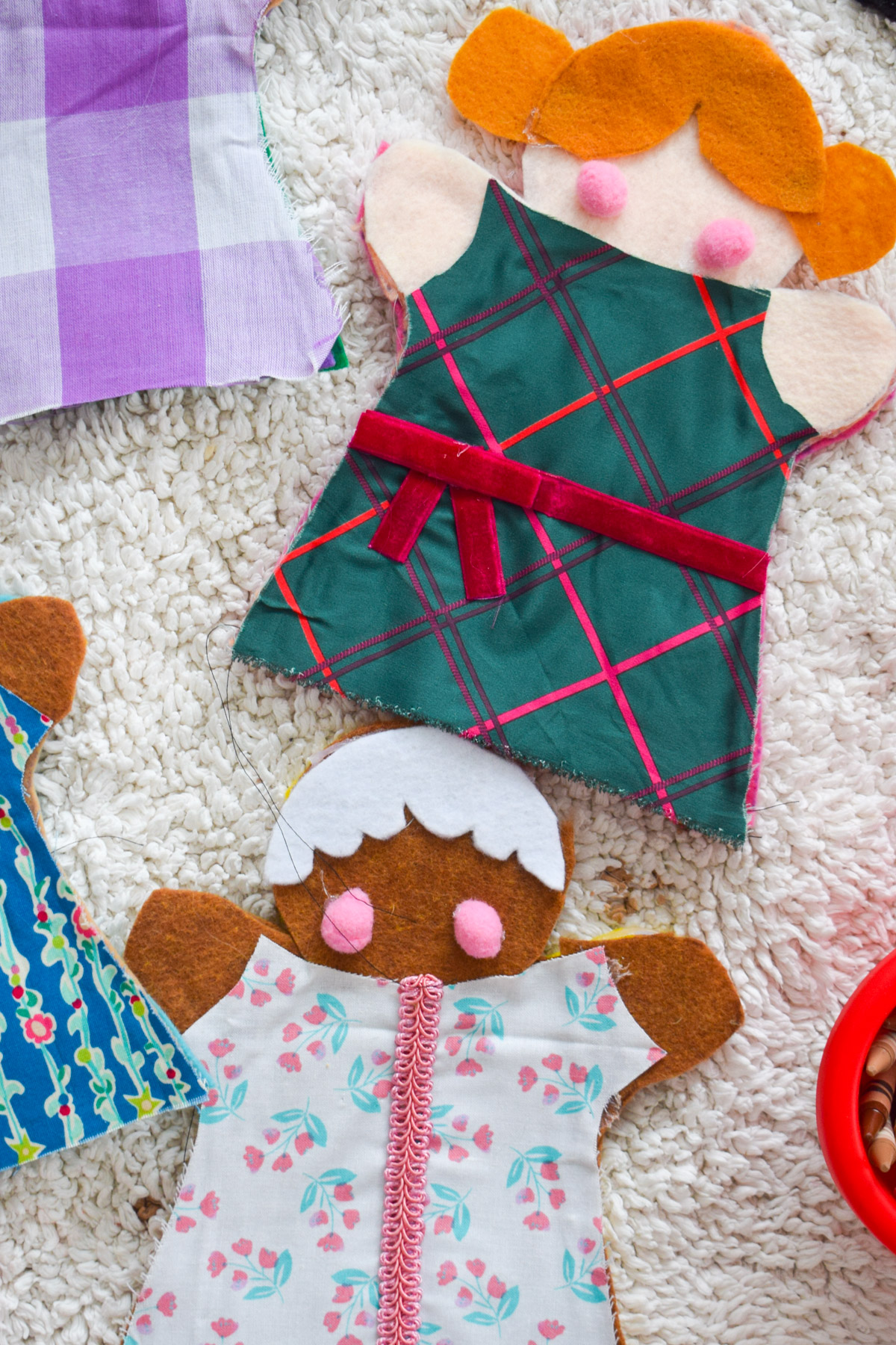 DIY Felt Hand Puppets that are racially inclusive and diverse are our latest Montessori project for June! Come see how I made them.